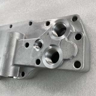 Cummins 3979393 Lub Oil Filter Head